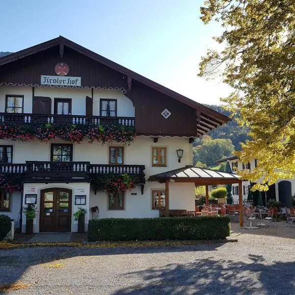 Gasthof Tiroler Hof, hotel u gradu Bad Fajlnbah