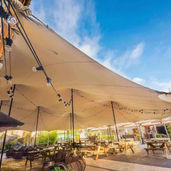 Court Yard Hotel, hotel v destinaci Leixlip