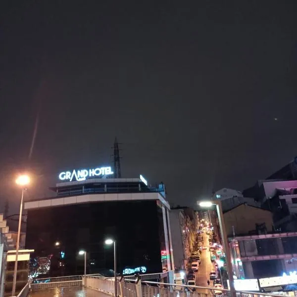 Grand Park Hotel Istanbul City Center Bed and Breakfast, hotel Esenyurtban