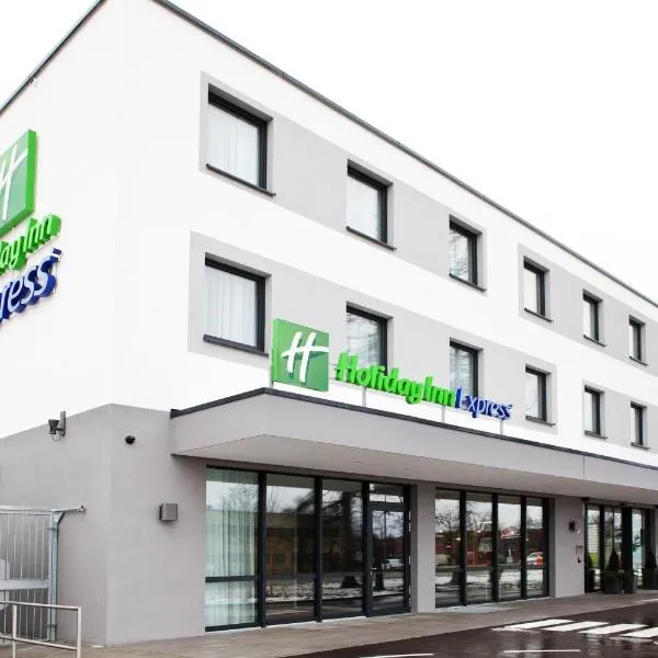 Holiday Inn Express Munich - Olympiapark by IHG, hotel in Munich