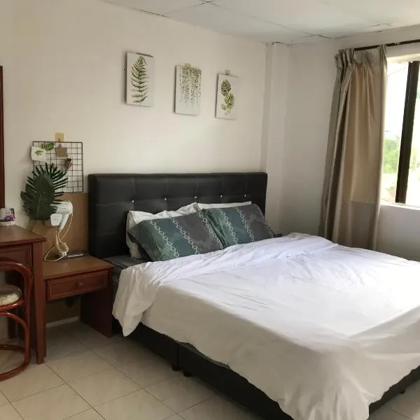 coralbay apartment pangkor island, hotel a Pangkor