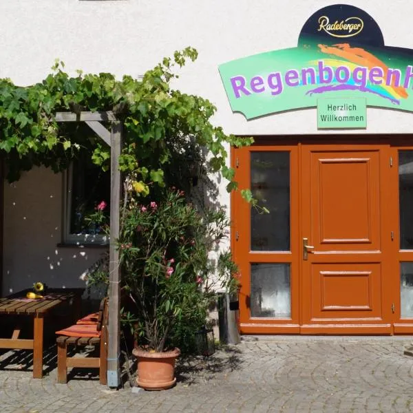 Regenbogenhof Rudelswalde, hotell i Posterstein