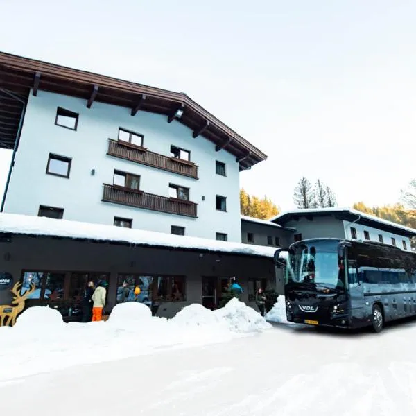 Contiki Haus Schöneck, hotel en Hopfgarten im Brixental