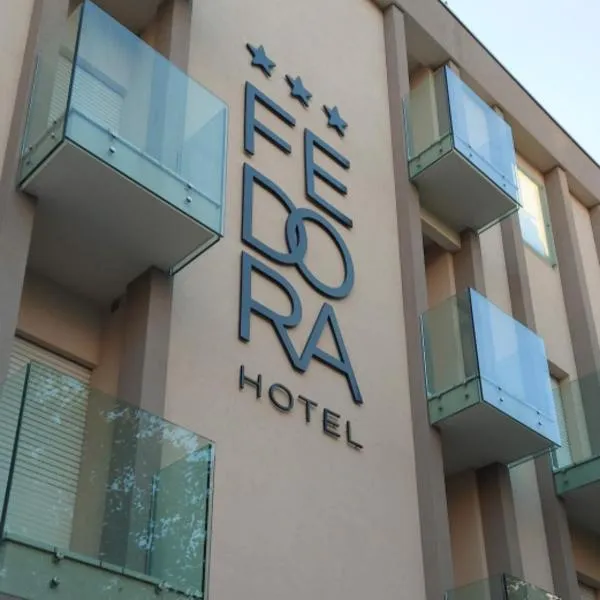 Hotel Fedora Rimini, hotel in Rimini