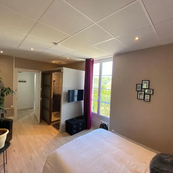 Chambre de la Poterie, hotel v destinaci Accolay