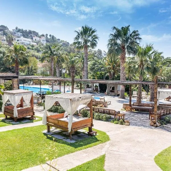 El Cortijo de Zahara by QHotels, hotel Zahara de los Atunesben