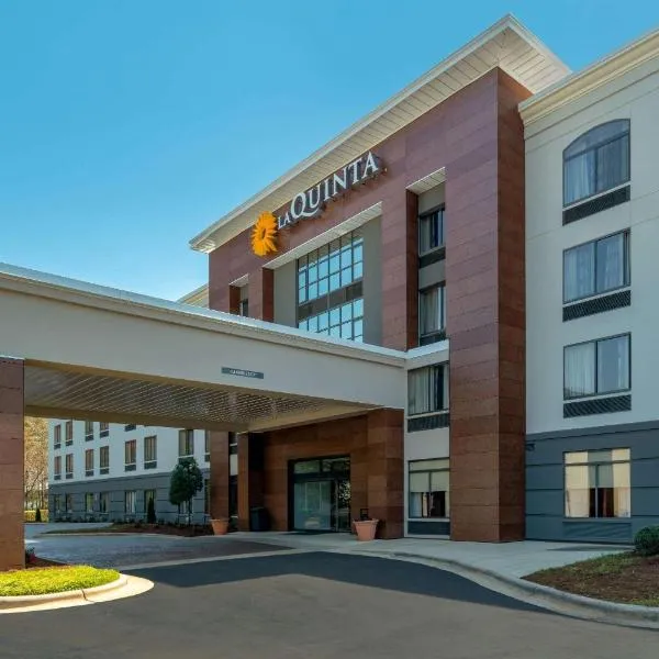 La Quinta by Wyndham Raleigh Downtown North，羅利的飯店