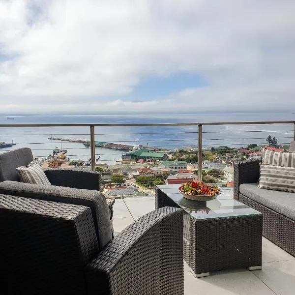 3ColoursBlue Guest House, hotel in Mossel Bay