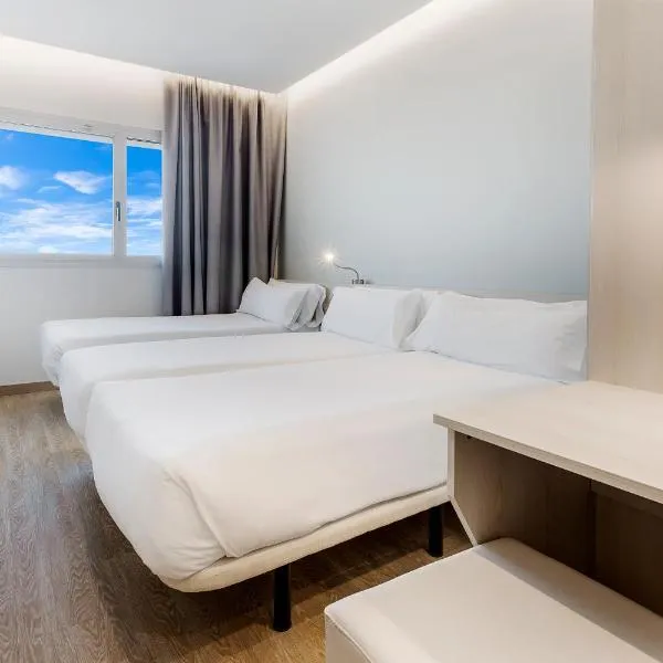 B&B HOTEL Barcelona Viladecans, hotel en Sant Boi de Llobregat