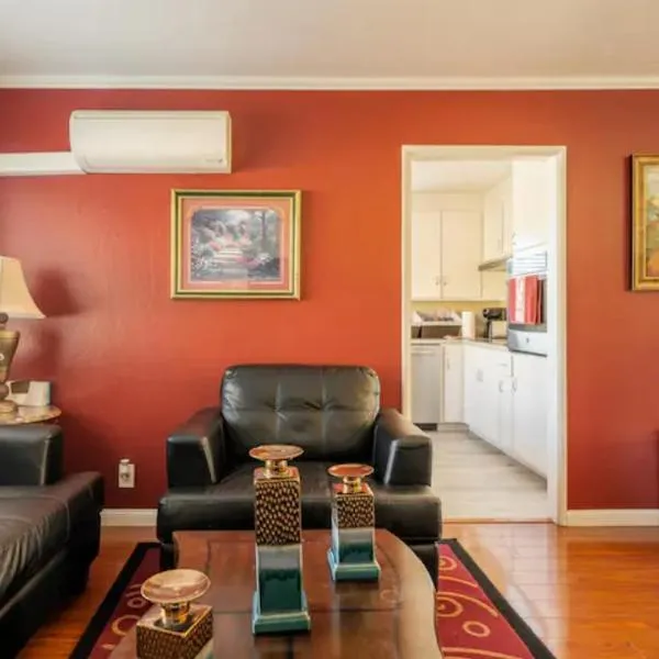 Luxury stay near Santana Row for vacation/business, hotel in San Jose