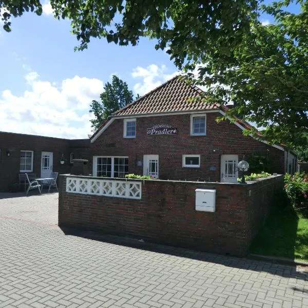 Pension Pradler Zimmer Erdgeschoß, hotel v destinaci Carolinensiel