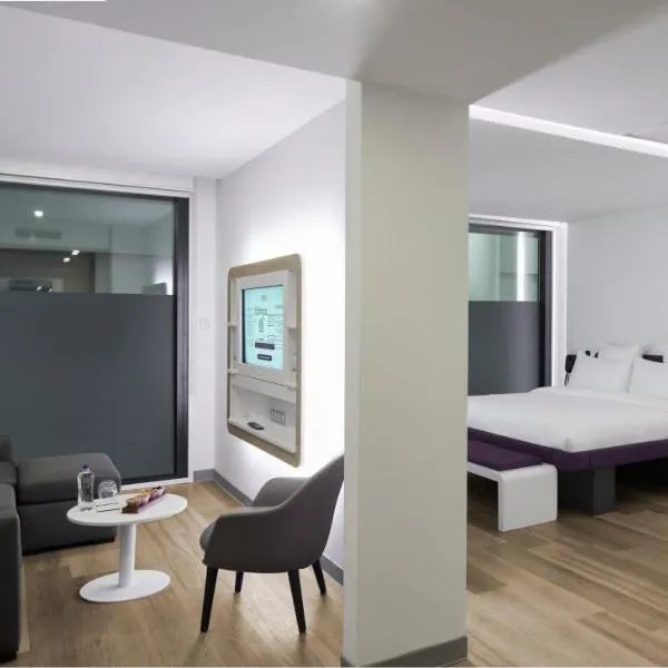 YOTELAIR Istanbul Airport - photo 3
