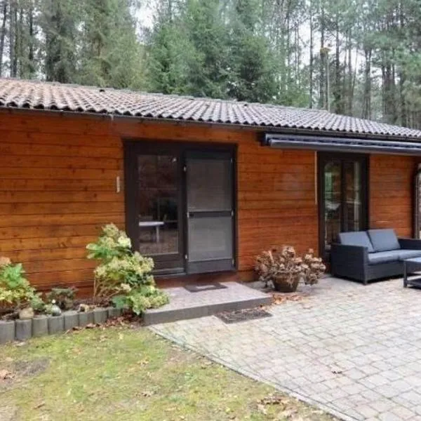 Tranquil Chalet Stay Near Nijlen, hotel v destinaci Nijlen