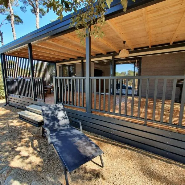 BIOGRAD MOBILE HOME OASIS, hotel in Biograd na Moru