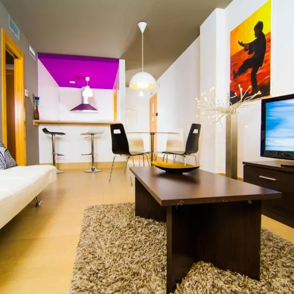 Apartamentos 16:9 Suites Almería, hótel í Almería