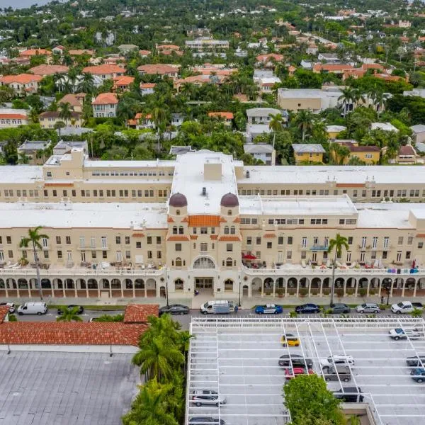 Palm Beach Island Condominiums, hotel in Palm Beach