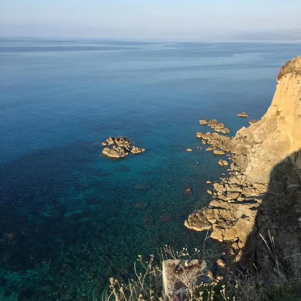 La casa di Tina, hotel v destinaci Briatico