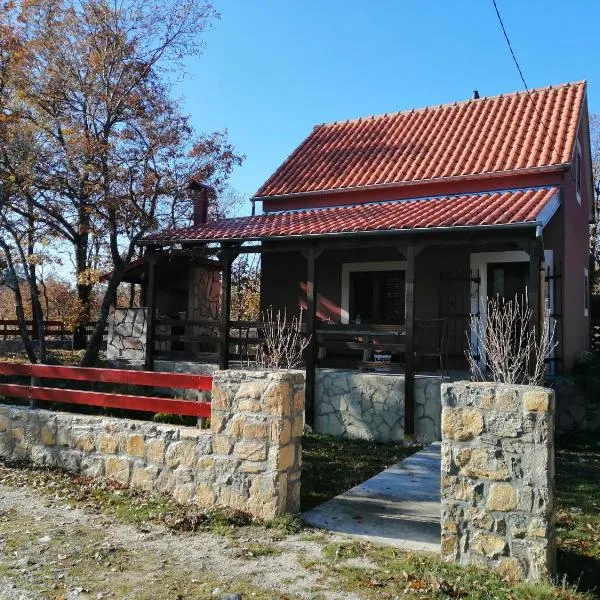 Holiday Home Nikolić, hotel v destinaci Njeguši