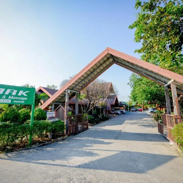 MRK Resort & Massage, khách sạn ở Lop Buri