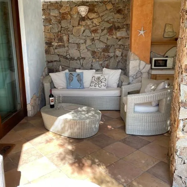 Charming Holiday Home, hotel sa Chia