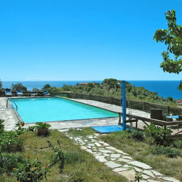 Holiday Home Le Terrazze del Geco Bungalow B - SLR301 by Interhome, hotel a San Lorenzo al Mare