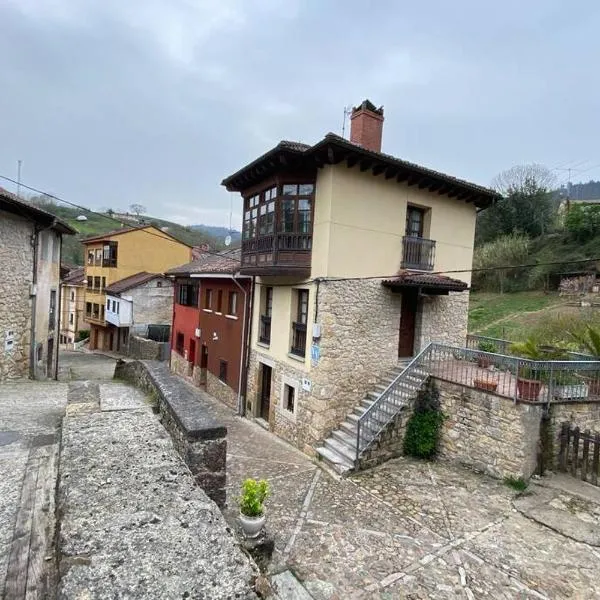 Casa Triana, lugar idóneo para 4 o 6 huéspedes., hotel v destinaci Infiesto