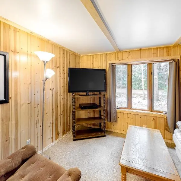 Quaint Lake Escape, hotel v destinaci Eagle River