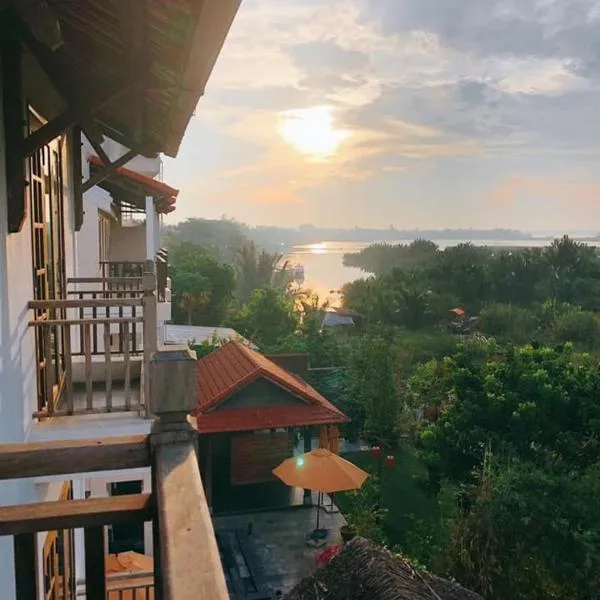 Calm House Hotel Hoi An 1, hôtel à Hội An