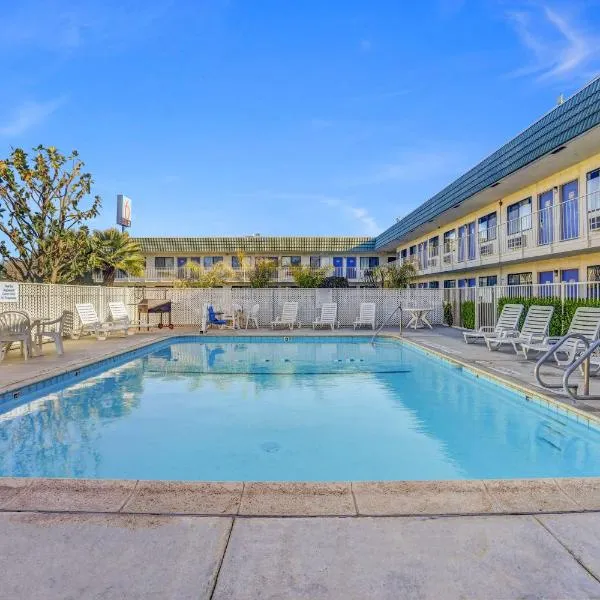 Motel 6-King City, CA, hotel in King City