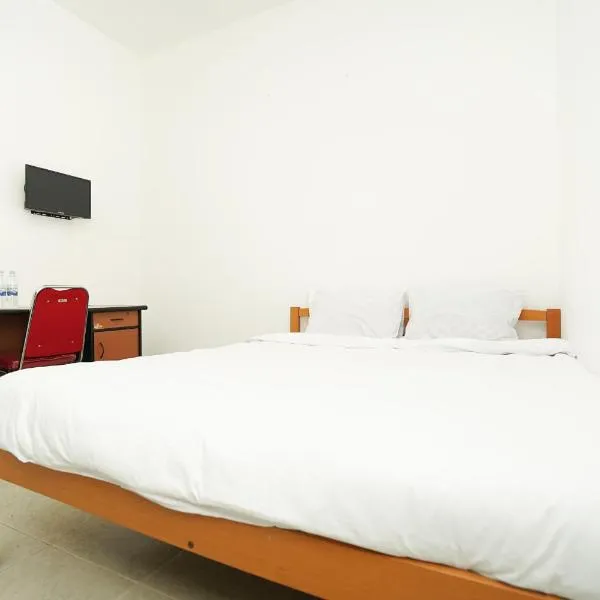 Merapi Inn Syariah by ecommerceloka, hotel in Surabaya
