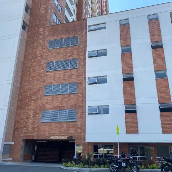 APTO AMOBLADO 77 mt2, hotel em Itagüí