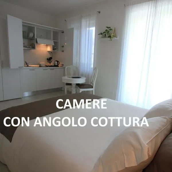 Rooms Il Punto, hotel v destinaci Peschiera del Garda