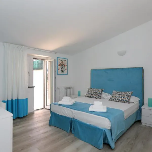 Relais Villa Chiara free parking, hotel in Sorrento