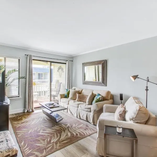 Oceanside 301-A, hotel in Isle of Palms