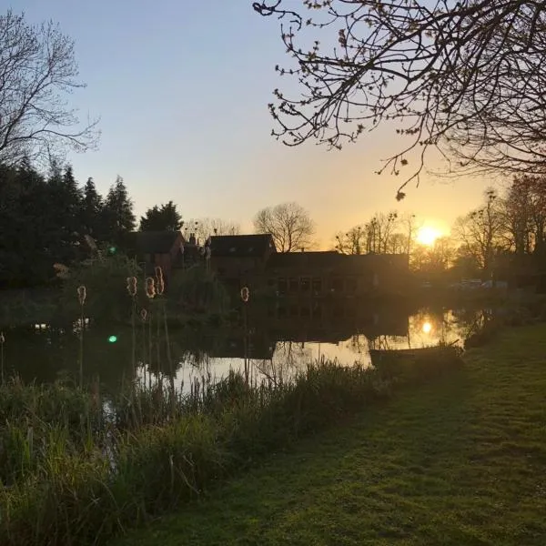 Malswick Mill, hotel in Newent