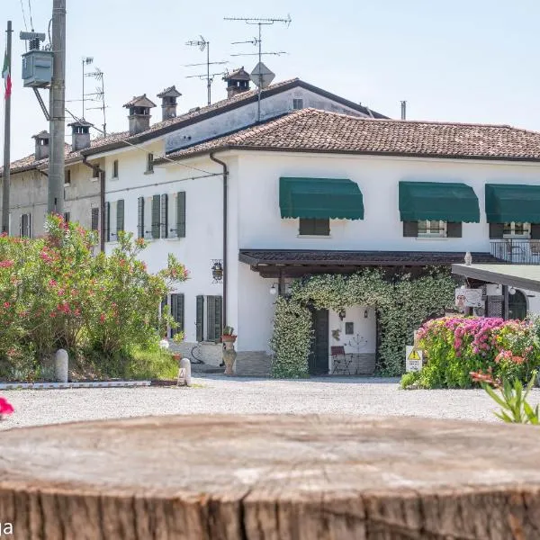 Cascina Graziosa, hotel v destinaci Lonato