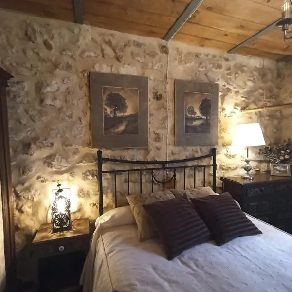 LA HUETA Bajo, hotel v destinaci Orcera