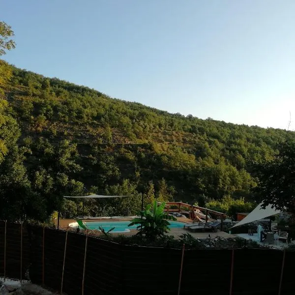 Le Petit Chateau, hotel v destinácii Ginoles