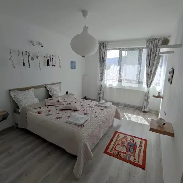 Happy Home, hotel em Călimăneşti