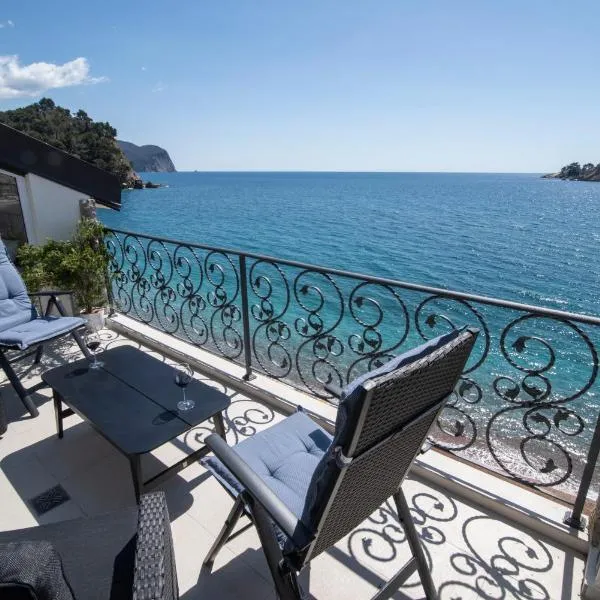 SYMPHONY, hotel v destinaci Petrovac na Moru