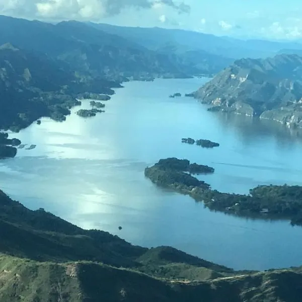 ENCANTADORA CABAÑA FRENTE A REPRESA HIDRO PRADO, hotel di Purificación