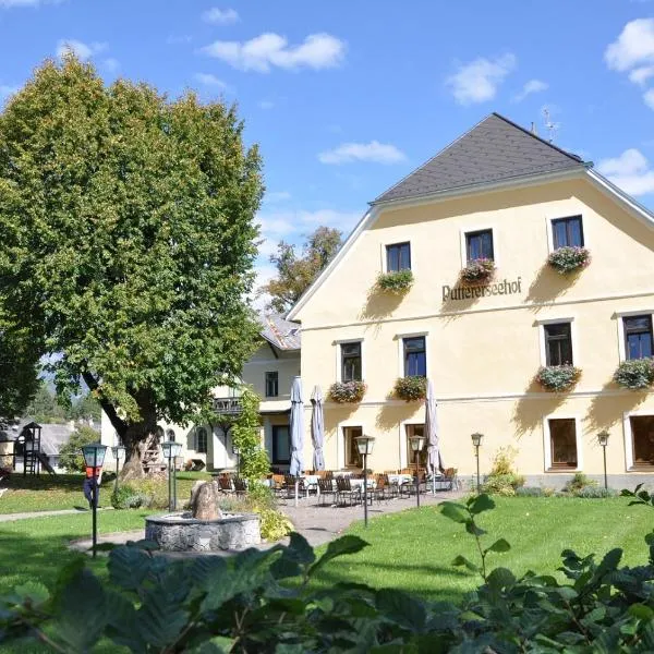 Puttererseehof, hotel di Aigen im Ennstal