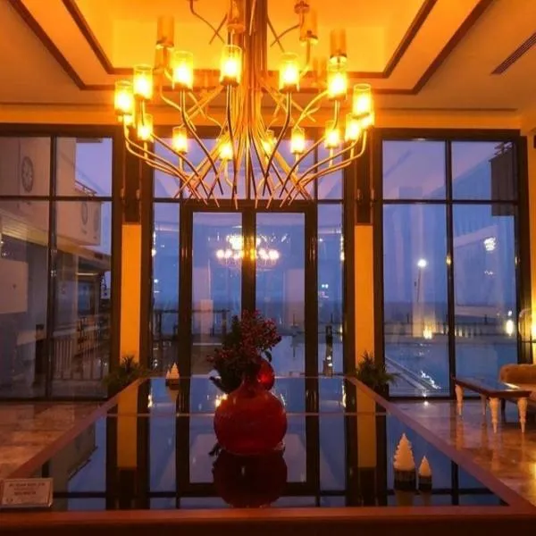Blue Pier Hotel, hotel Kocaeliben