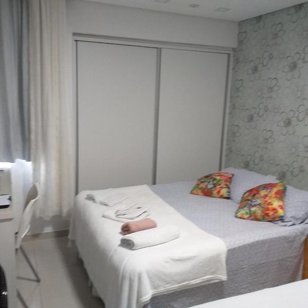 QUARTO TRIPLO - AMPLO E CONFORTAVEL-PERTO DO CENTRO DE CONVENÇÕES-FENEARTE-RECIFE-Pe