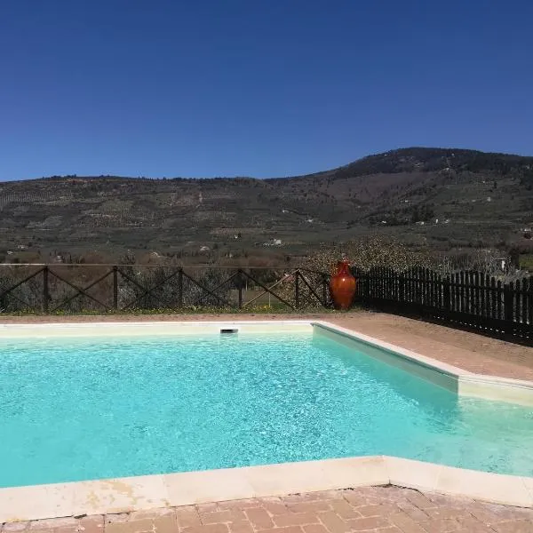 CASALE SAN FORTUNATO, hotel v destinaci Spello
