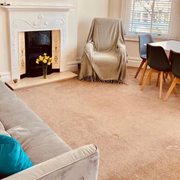 Alexandra Beach Haven - with parking, hotell sihtkohas Worthing