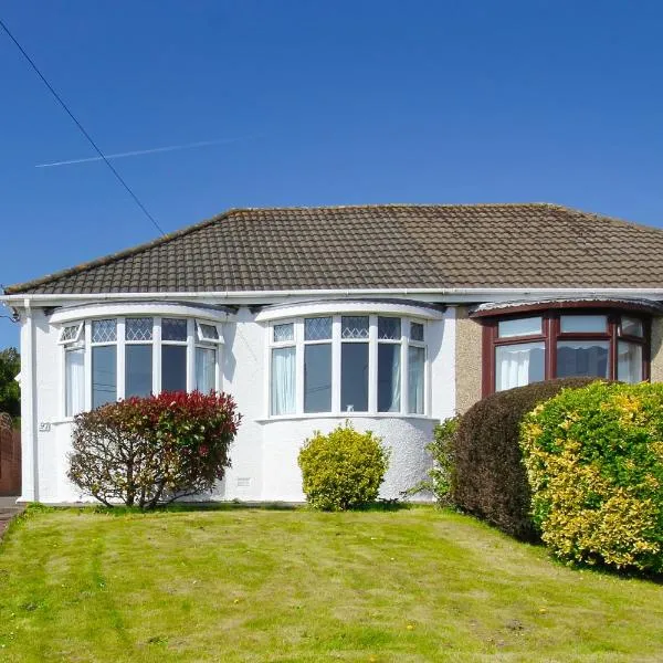 Blue Rose Cottage, hotel a Burry Port