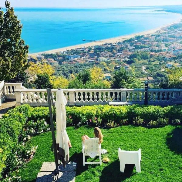 SECRET GARDEN - Suites & Apartments, hotel v destinaci Vasto