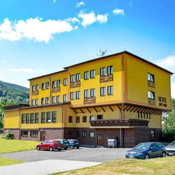 Hotel Zlatý Chlum, hotel en Rejvíz