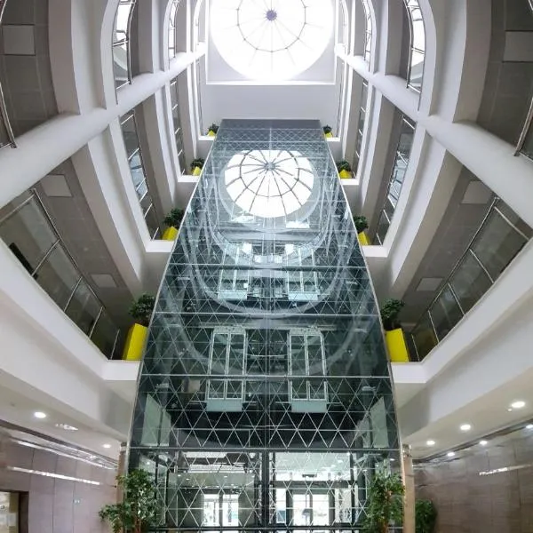 West Shine Hotel, hotel v destinaci Baku
